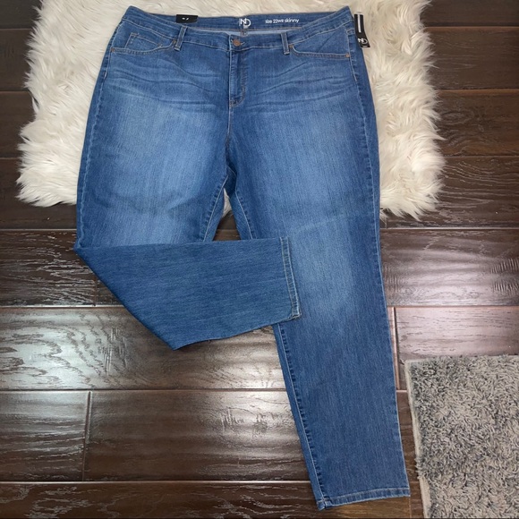 NWT New Directions Curvy Skinny Jeans Women’s 22W - Picture 1 of 4